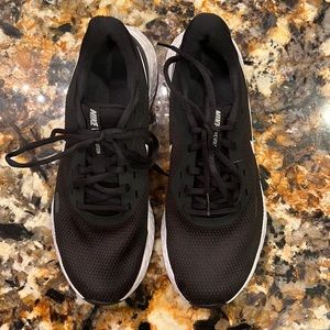 Nike Revolution Black Woman’s Size 9.5